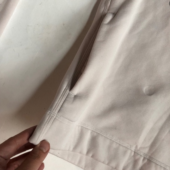 Lululemon Snapshot Crew in Neutral Blush Leopard - Picture 4 of 5